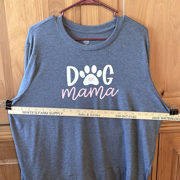 DOG MAMA long sleeve t-shirt - side splits, soft and comfy feel.Causal T-shirt. - Picture 7 of 8
